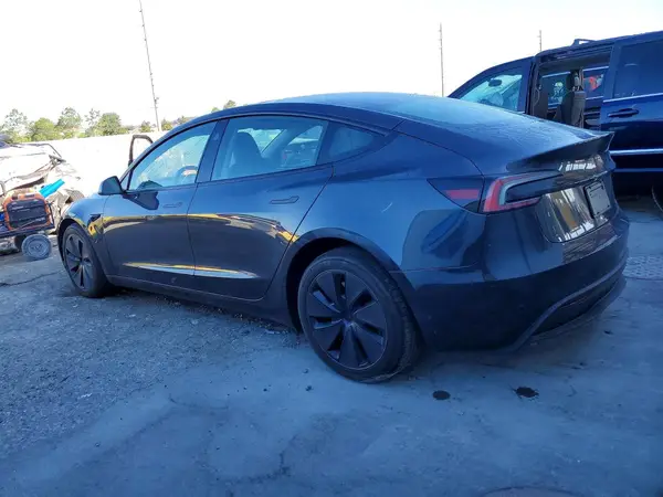 5YJ3E1EA3RF744129 2024 TESLA MODEL 3 - Image 2