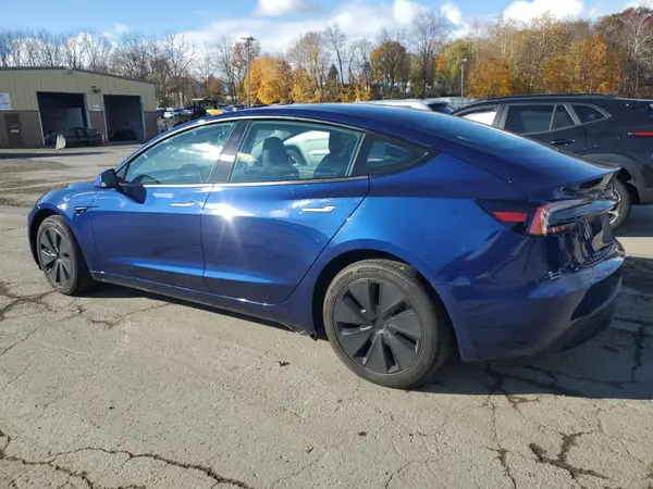 5YJ3E1EA3RF757964 2024 TESLA MODEL 3 - Image 2