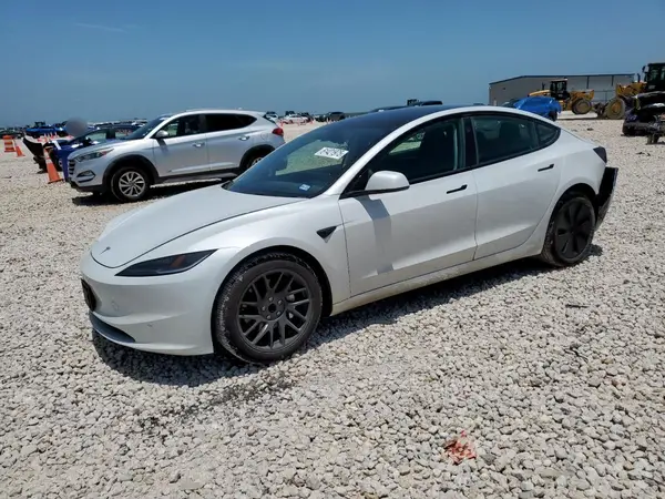5YJ3E1EA3RF762677 2024 TESLA MODEL 3 - Image 1