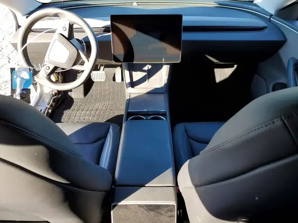 5YJ3E1EA3RF765742 2024 TESLA MODEL 3 - Image 8