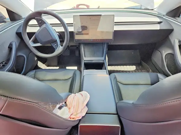 5YJ3E1EA3RF766020 2024 TESLA MODEL 3 - Image 8
