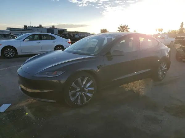 5YJ3E1EA3RF772271 2024 TESLA MODEL 3 - Image 1