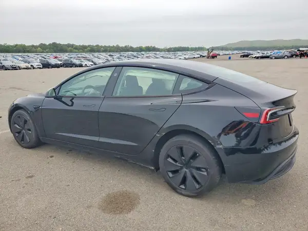 5YJ3E1EA3RF772805 2024 TESLA MODEL 3 - Image 2