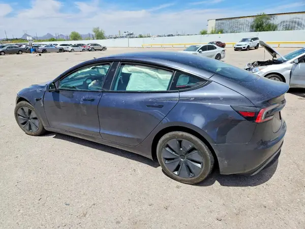5YJ3E1EA3RF784713 2024 TESLA MODEL 3 - Image 2