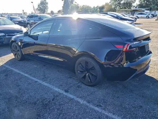 5YJ3E1EA3RF821338 2024 TESLA MODEL 3 - Image 2