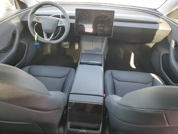 5YJ3E1EA3RF821825 2024 TESLA MODEL 3 - Image 8