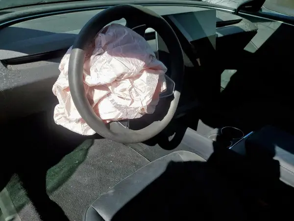 5YJ3E1EA3RF827057 2024 TESLA MODEL 3 - Image 8