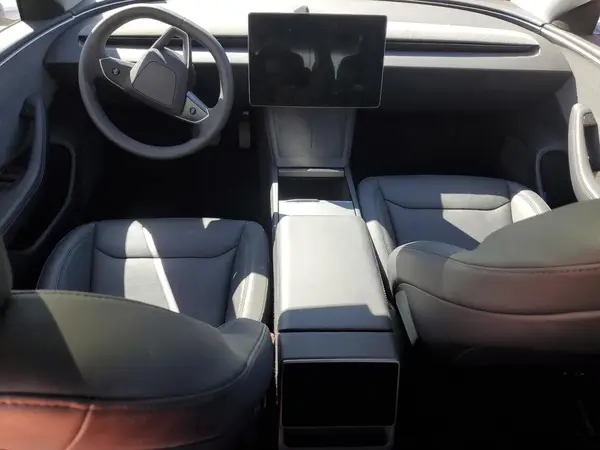 5YJ3E1EA3RF829102 2024 TESLA MODEL 3 - Image 8