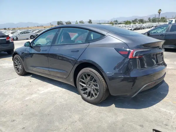 5YJ3E1EA3RF833795 2024 TESLA MODEL 3 - Image 2