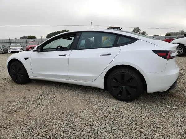 5YJ3E1EA3RF842755 2024 TESLA MODEL 3 - Image 2