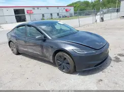 5YJ3E1EA3RF844263 2024 TESLA MODEL 3