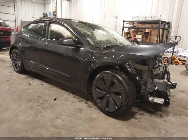 5YJ3E1EA3RF849883 2024 TESLA MODEL 3 - Image 1