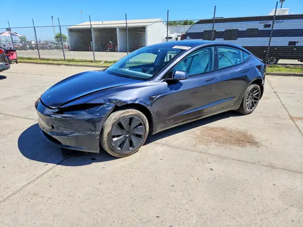 5YJ3E1EA3RF860270 2024 TESLA MODEL 3 - Image 1