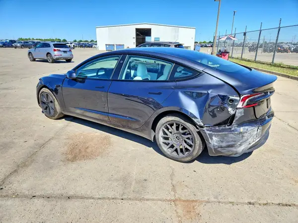 5YJ3E1EA3RF860270 2024 TESLA MODEL 3 - Image 2