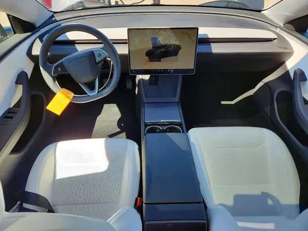 5YJ3E1EA3RF860270 2024 TESLA MODEL 3 - Image 8