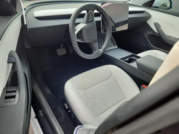 5YJ3E1EA3RF860673 2024 TESLA MODEL 3 - Image 8
