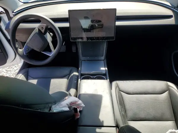 5YJ3E1EA3RF869177 2024 TESLA MODEL 3 - Image 8