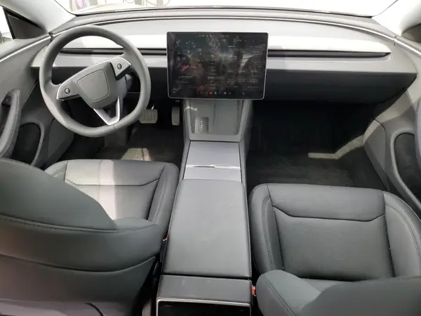 5YJ3E1EA3RF869213 2024 TESLA MODEL 3 - Image 8