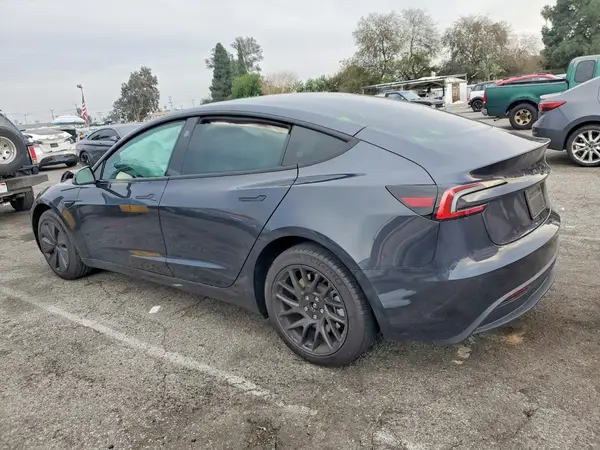 5YJ3E1EA3RF870961 2024 TESLA MODEL 3 - Image 2