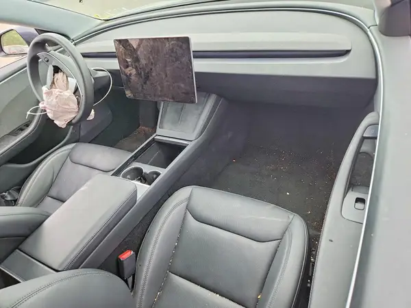5YJ3E1EA3RF872595 2024 TESLA MODEL 3 - Image 8