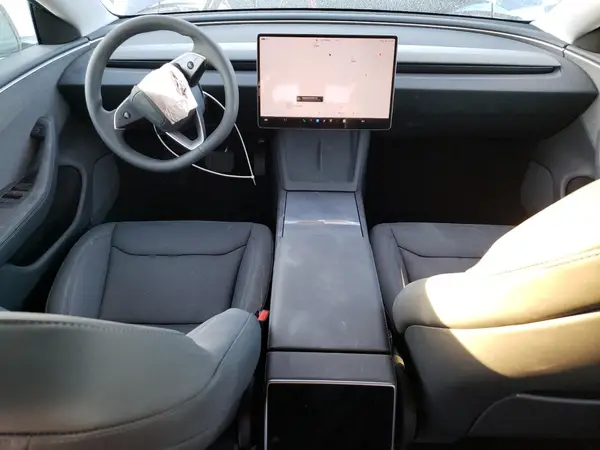 5YJ3E1EA3RF872936 2024 TESLA MODEL 3 - Image 8