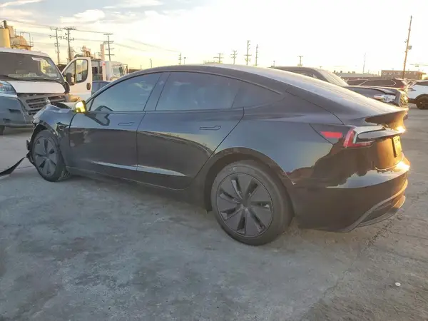 5YJ3E1EA3SF011391 2025 TESLA MODEL 3 - Image 2