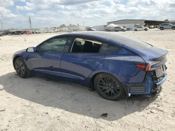 5YJ3E1EA3SF017062 2025 TESLA MODEL 3 - Image 2