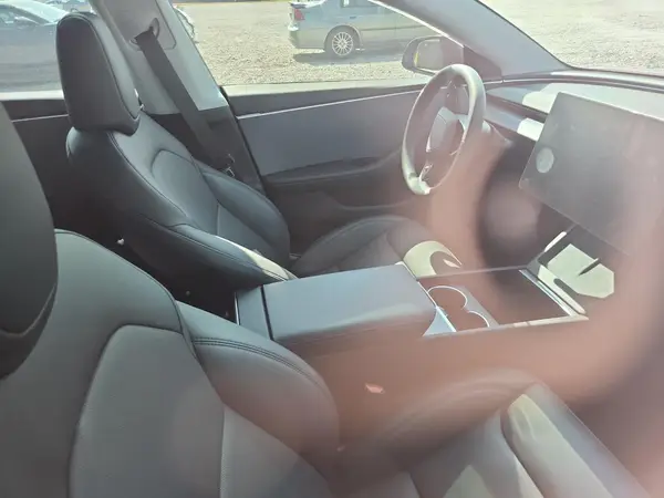 5YJ3E1EA3SF017224 2025 TESLA MODEL 3 - Image 8