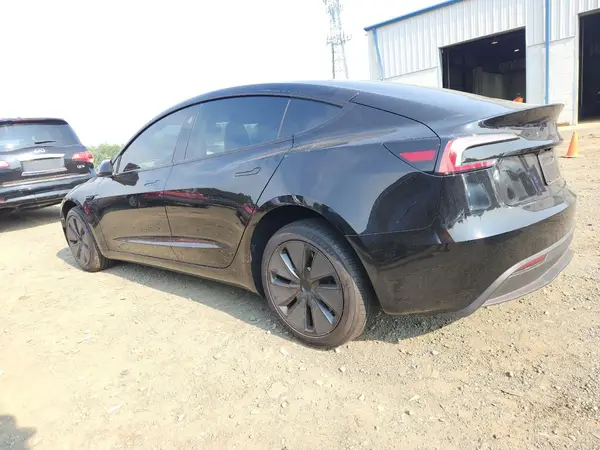 5YJ3E1EA3SF017787 2025 TESLA MODEL 3 - Image 2
