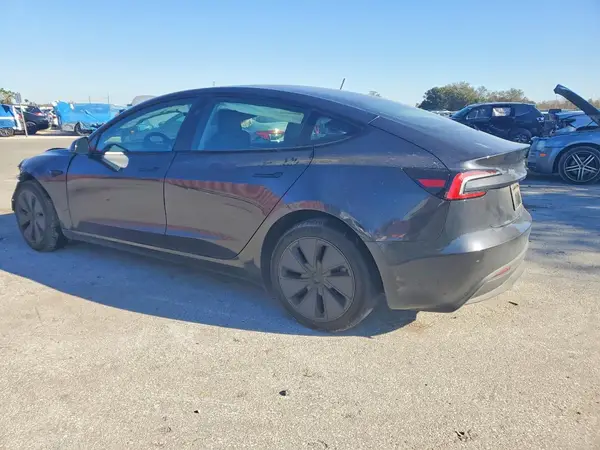 5YJ3E1EA3SF018339 2025 TESLA MODEL 3 - Image 2