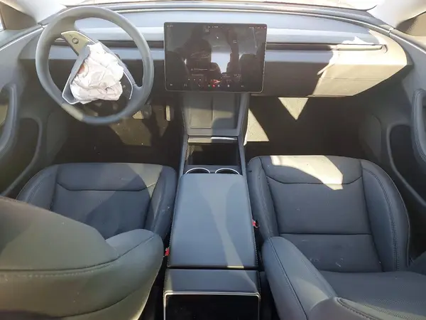 5YJ3E1EA3SF018339 2025 TESLA MODEL 3 - Image 8