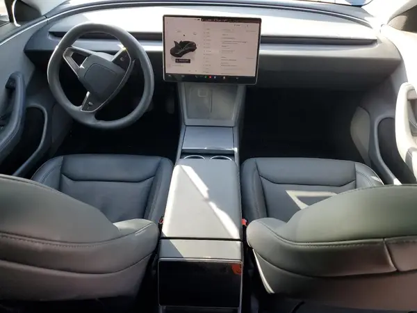 5YJ3E1EA3SF023962 2025 TESLA MODEL 3 - Image 8