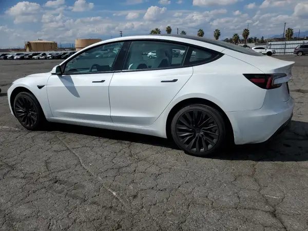 5YJ3E1EA3SF024285 2025 TESLA MODEL 3 - Image 2