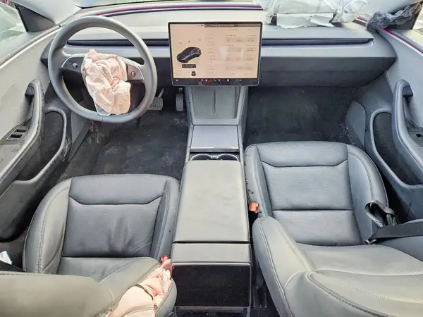 5YJ3E1EA3SF025324 2025 TESLA MODEL 3 - Image 8