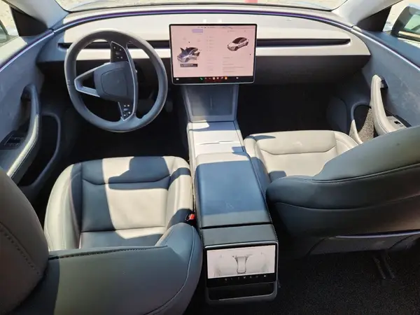 5YJ3E1EA3SF027428 2025 TESLA MODEL 3 - Image 8