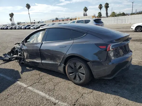 5YJ3E1EA3SF029471 2025 TESLA MODEL 3 - Image 2