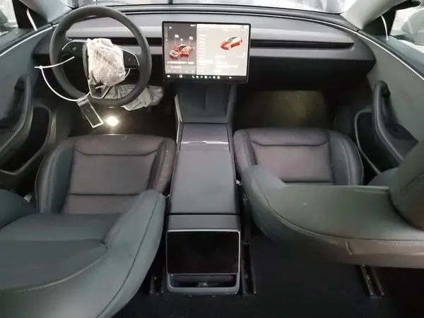 5YJ3E1EA3SF029695 2025 TESLA MODEL 3 - Image 8