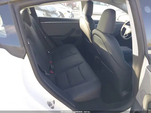 5YJ3E1EA3SF034444 2025 TESLA MODEL 3 - Image 8