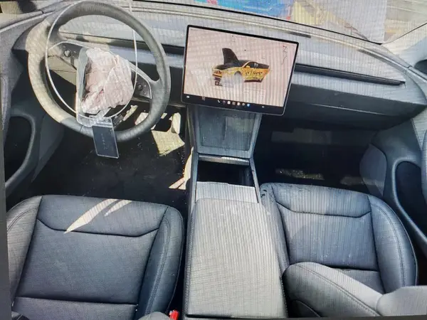 5YJ3E1EA3SF037103 2025 TESLA MODEL 3 - Image 8