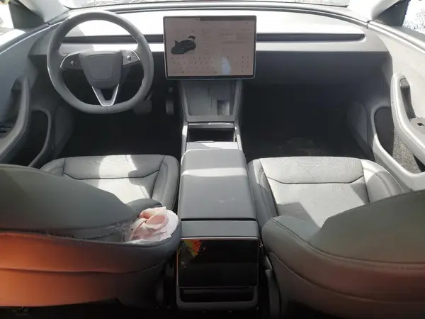5YJ3E1EA3SF037697 2025 TESLA MODEL 3 - Image 8