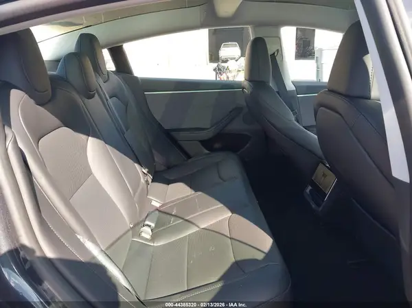 5YJ3E1EA3SF037876 2025 TESLA MODEL 3 - Image 8
