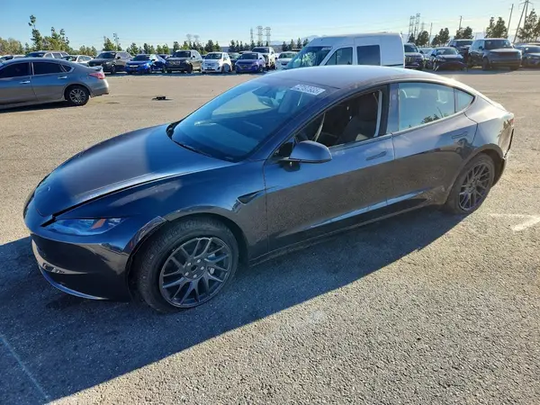 5YJ3E1EA3SF038252 2025 TESLA MODEL 3 - Image 1