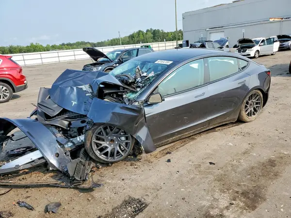 5YJ3E1EA3SF042415 2025 TESLA MODEL 3 - Image 1