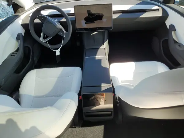 5YJ3E1EA3SF046075 2025 TESLA MODEL 3 - Image 8