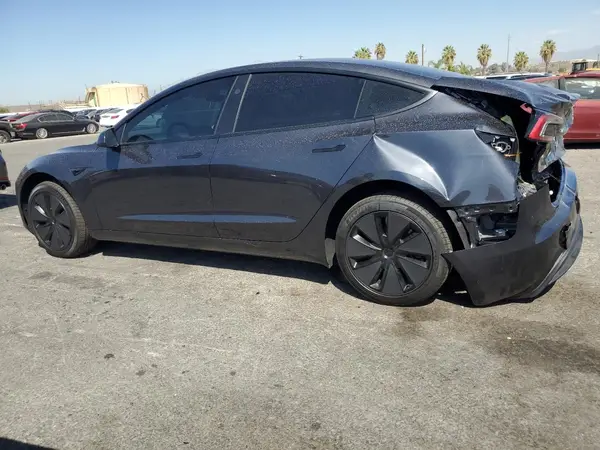 5YJ3E1EA3SF052829 2025 TESLA MODEL 3 - Image 2