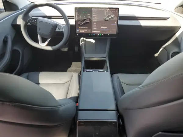 5YJ3E1EA3SF052829 2025 TESLA MODEL 3 - Image 8