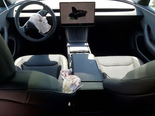 5YJ3E1EA3SF056590 2025 TESLA MODEL 3 - Image 8
