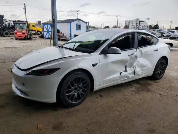 5YJ3E1EA3SF066343 2025 TESLA MODEL 3 - Image 1
