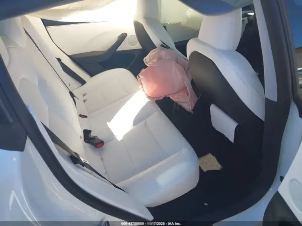 5YJ3E1EA3SF067850 2025 TESLA MODEL 3 - Image 8