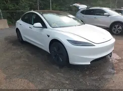 5YJ3E1EA3SF070957 2025 TESLA MODEL 3